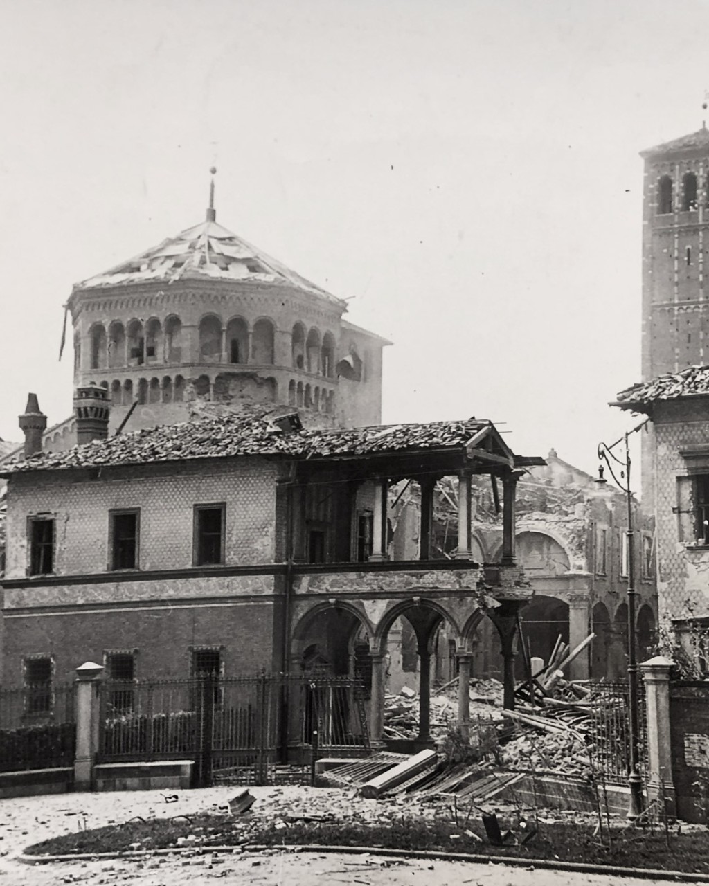 DISCOVERIES AND RENOVATIONS: FROM THE NINETEENTH CENTURY TO THE PRESENT