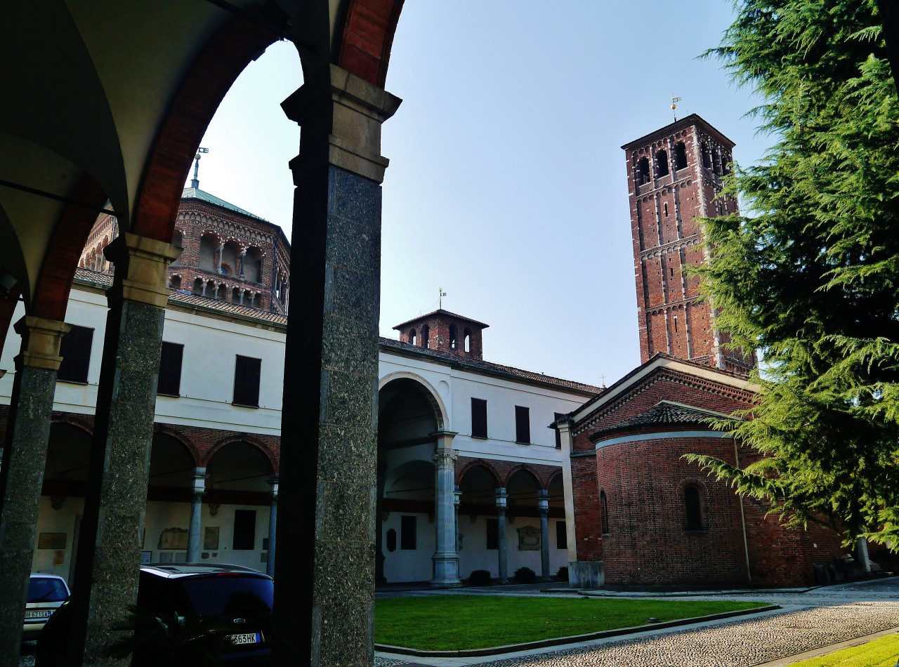Presentazione della parrocchia al Arcivescovo